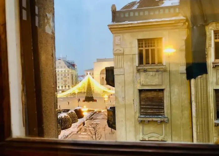 Joy City Victoriei 3-18 *