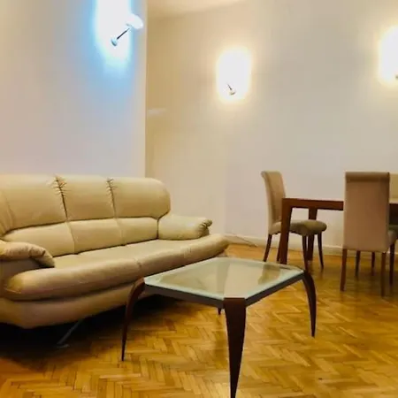 Joy City Victoriei 3-18 * Timişoara