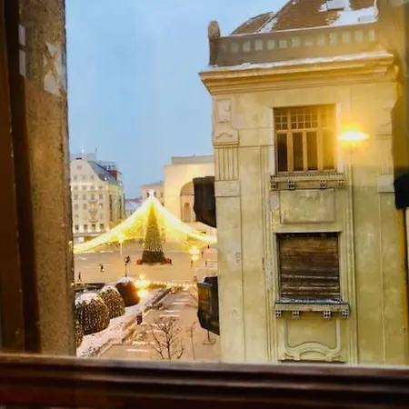 Joy City Victoriei 3-18 *