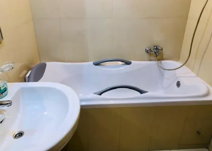 Joy City Victoriei 3-18 *